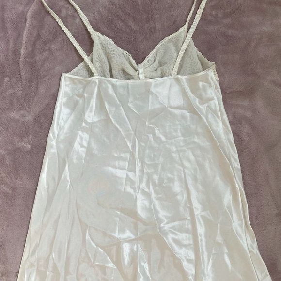 Madison Studio Intimates Lace Top Slip - Picture 3 of 5